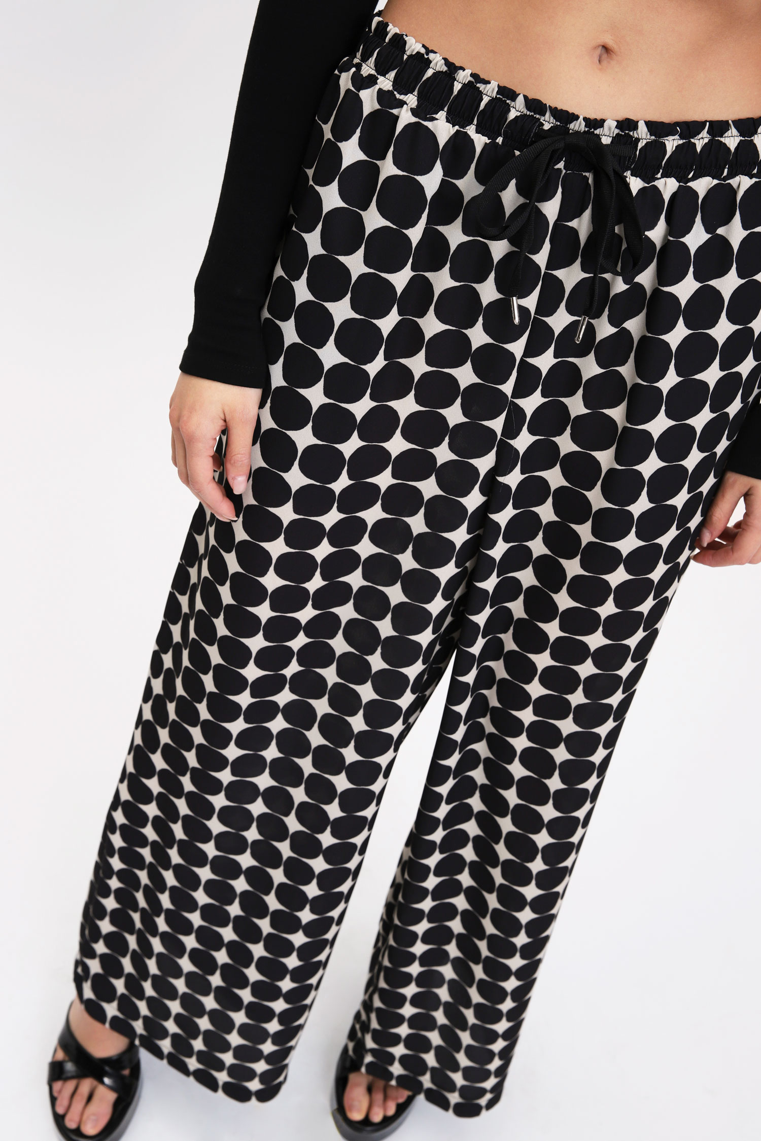 02908_P0IZAV4000_01_IL